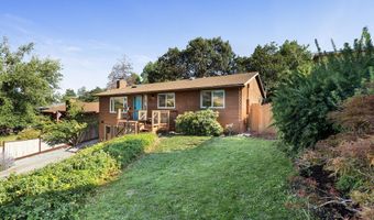 304 Clinton St, Ashland, OR 97520