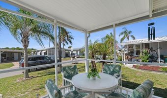 900 Laurel Cir, Barefoot Bay, FL 32976
