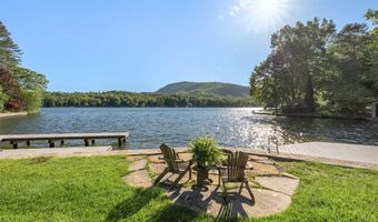 905 Cold Mountain Rd, Lake Toxaway, NC 28747