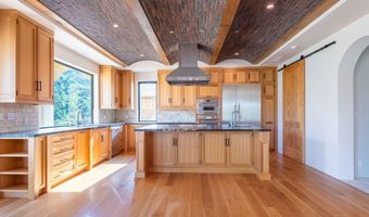 2224 Careful Ave, Agoura Hills, CA 91301