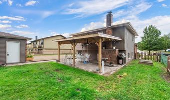 1832 W Woodland Ave, Addison, IL 60101