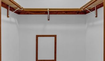 987 N 640 Rd, Baldwin City, KS 66006