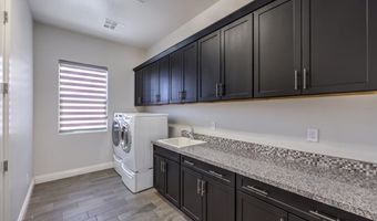 260 Milan St, Henderson, NV 89015