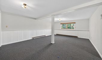 2 Spice Bush Ln, Branford, CT 06405