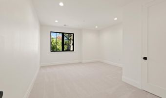 5804 RIDGEFIELD Rd, Bethesda, MD 20816