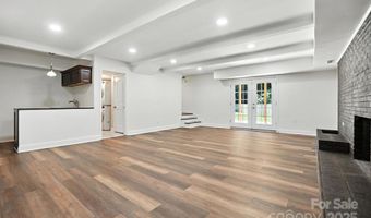 2528 Arnold Dr, Charlotte, NC 28205
