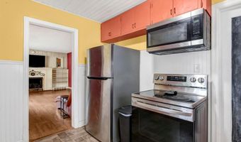 421 W College St, Aurora, MO 65605