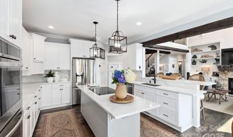 61 Mcintyre Dr, Asheville, NC 28803