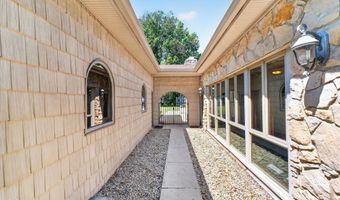 6926 Woodridge Dr, Avon, IN 46123