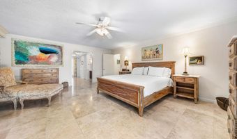 489 S Country Club Dr, Atlantis, FL 33462