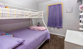 5090 Ridgeview Dr, Arnold, MO 63010