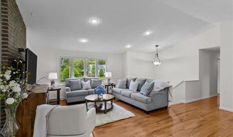 23 Watercress Ct, Coventry, RI 02816