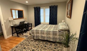 10 Juniper Pl 10, Bohemia, NY 11716