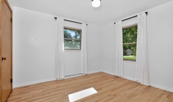 2206 N MCDONALD St, Appleton, WI 54911