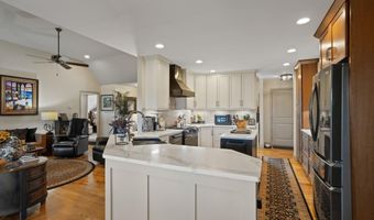 330 War Emblem Dr, Boiling Springs, SC 29316