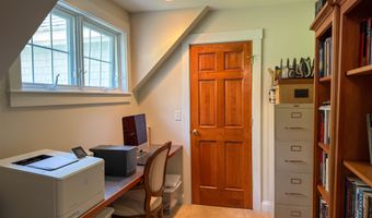 2 Parker Farm Ln, Amherst, NH 03031