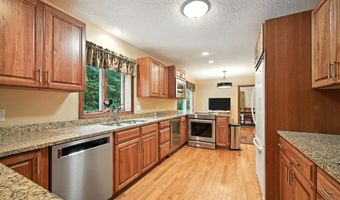 3 Tallwood Rd, Augusta, ME 04330