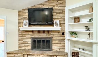 810 NE Ave F, Andrews, TX 79714