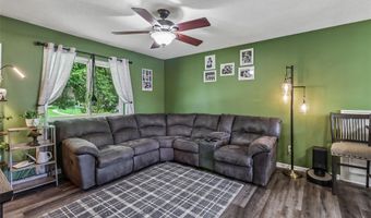 615 10th Ave NW, Altoona, IA 50009