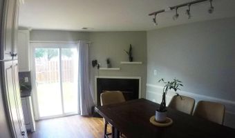 8702 VILLAGE GREEN Ct, Alexandria, VA 22309