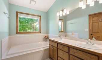 1300 26TH St SW, Austin, MN 55912