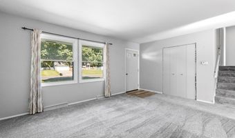 1055 Thomas Dr, Ashland, OH 44805