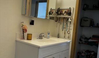 9126 Ptarmigan St, Bethel, AK 99559