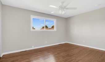 1430 W Jo Ann Ln, Addison, IL 60101