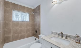 1826 TIERRA VERDE Dr, Atlantic Beach, FL 32233