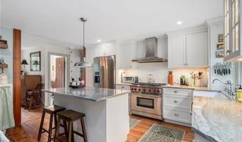 22 Brayton Rd, Smithfield, RI 02917