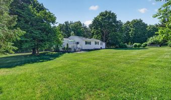 15 Lovejoy Rd, Andover, MA 01810