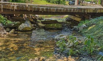 92 Buchanan Dr, Bakersville, NC 28705