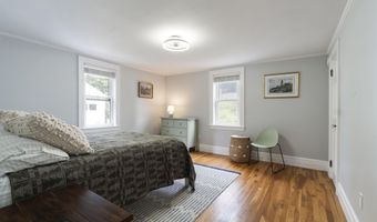 10 Blaine Ave, Augusta, ME 04330
