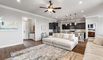 37 Crowder Dr, Benton, LA 71006
