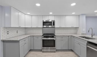 1028 APOLLO BEACH Blvd 11, Apollo Beach, FL 33572