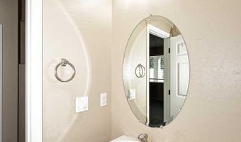 1821 W KURALT Dr, Anthem, AZ 85086