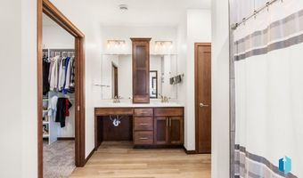 1528 W Autumn Cir, Brandon, SD 57005