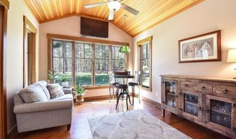 165 Lenihan Ln, East Greenwich, RI 02818