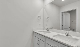 725 Lazy Elm Ln, Aberdeen, NC 28315