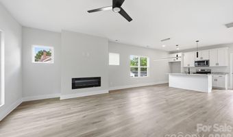 226 Summit Ave, Albemarle, NC 28001