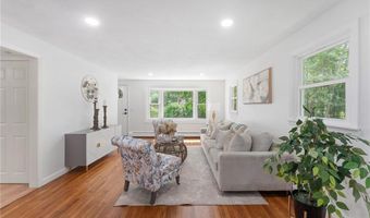 153 Vineyard Ave, Cumberland, RI 02864