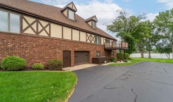 2213 SUNRISE Dr, Appleton, WI 54914