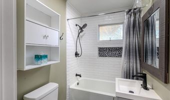 1640 Cranston St, Cranston, RI 02920