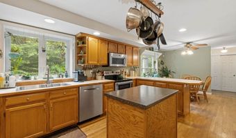 2 Golden View Dr, Bow, NH 03304