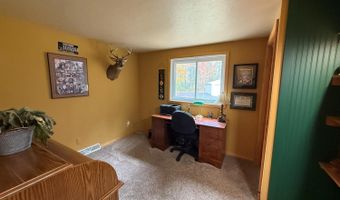 1917 SANDALWOOD Rd, Abrams, WI 54101