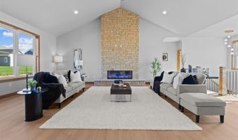 266 E SWEETWATER Way, Appleton, WI 54913