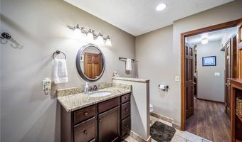 4116 Polo Park Dr, Willoughby, OH 44094