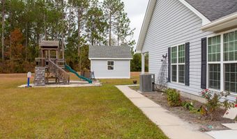 99 JENNIFER Ln, Baxley, GA 31513