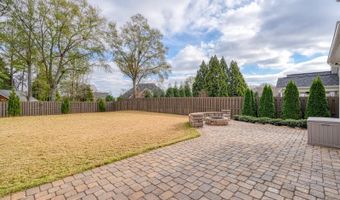 768 Sterling Dr, Boiling Springs, SC 29316