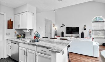6809 Meadow Ln, Middleburg Heights, OH 44130